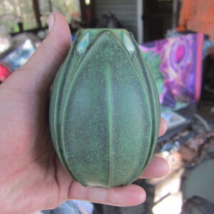 Beautiful Jemerick Studio Pottery Matte Green Flower Bud Vase
